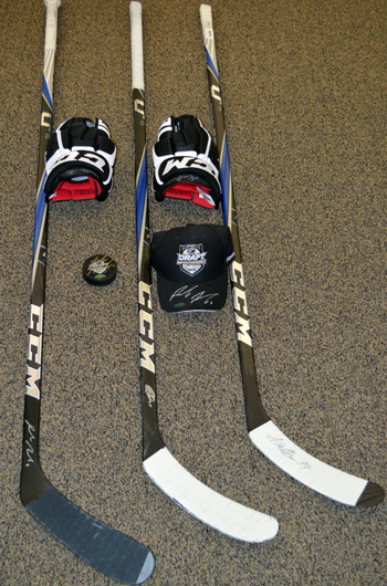 2013-Diamond-Club-Event-National-Sports-Collectors-Convention-Sticks-Hats-Pucks-Gloves