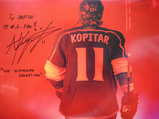 2013-Upper-Deck-Father-of-the-Year-Winner-Barrie-Grice-Austin-Anze-Kopitar-3