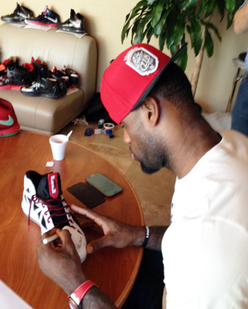lebron shoes sign