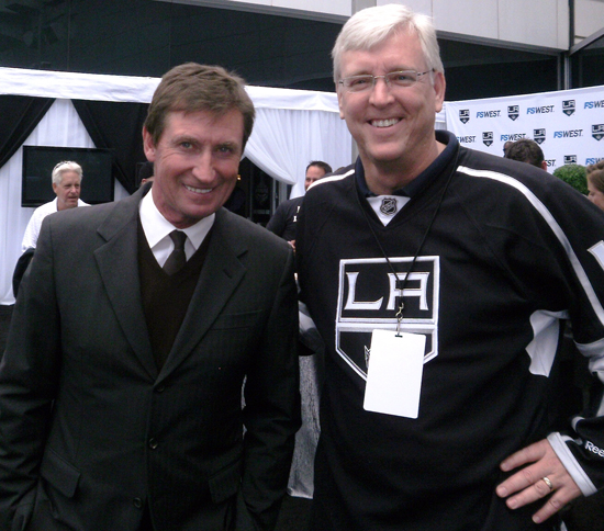 Wayne-Gretzky-Stanley-Cup-Final-LA-Kings-Upper-Deck-Diamond-Club