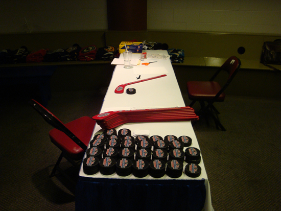 signing-table signing-table