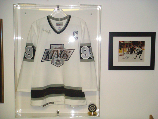 sil4 Wayne Gretzky items in Silverman’s collection.