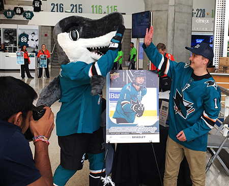 upper-deck-san-jose-sharks-hayden-bradley-young-guns-rookie-card-reveal-sharkie-high-five